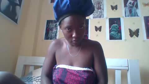 Snapshot of miss_atitude chatting on 30, 9, 2025 miss_atitude online show from 30, 9, 2025