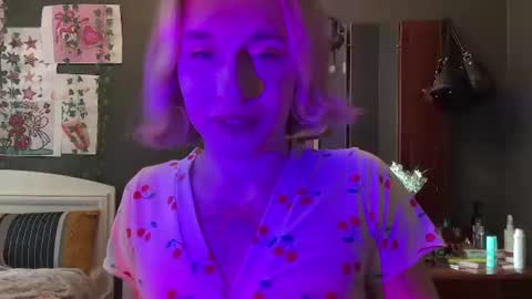 Snapshot of miss_barbie1 chatting on 21, 6, 2026 Anya online show from 21, 6, 2026