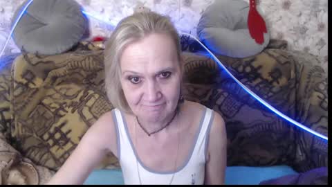 Snapshot of miss_bekker chatting on 16, 12, 2024 ask me online show from 16, 12, 2024