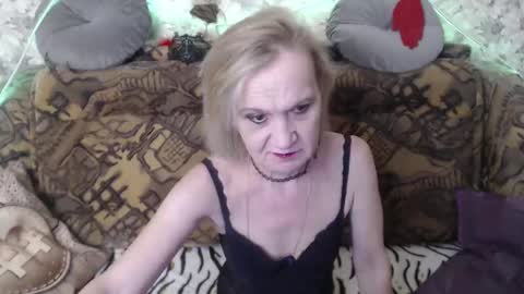Snapshot of miss_bekker chatting on 10, 1, 2025 ask me online show from 10, 1, 2025