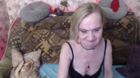 Snapshot of miss_bekker chatting on 27, 2, 2025 ask me online show from 27, 2, 2025