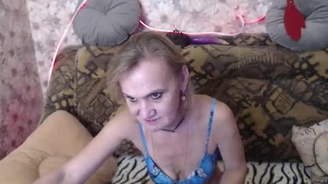 Snapshot of miss_bekker chatting on 11, 9, 2025 ask me online show from 11, 9, 2025