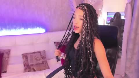 Camila online show from 4, 10, 2025