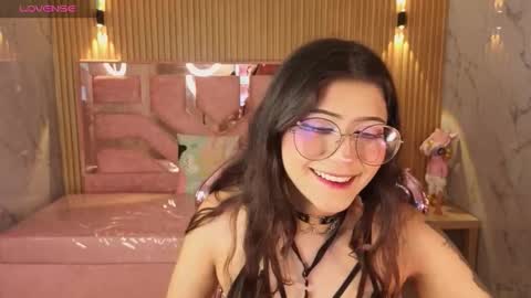Snapshot of miss_devil_s chatting on 8, 3, 2026 miss_devil_s online show from 8, 3, 2026