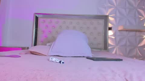 miss_emilystar online show from 11, 6, 2026