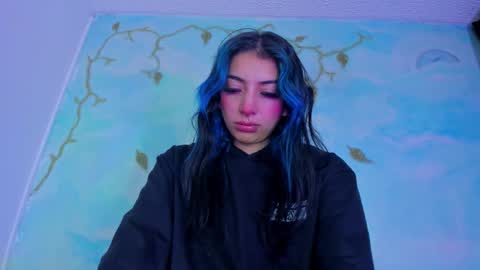 miss_evans_ online show from 2, 12, 2025