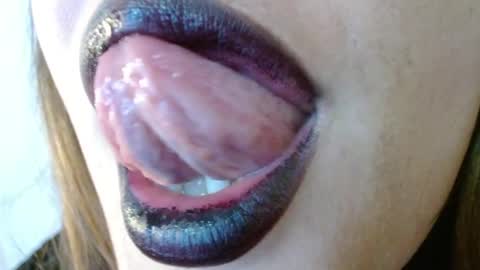 Snapshot of miss_evoleth2 chatting on 5, 4, 2026 Miss Evoleth online show from 5, 4, 2026