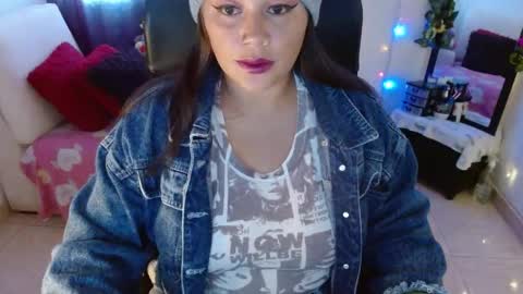 Snapshot of miss_evoleth2 chatting on 19, 4, 2026 Miss Evoleth online show from 19, 4, 2026
