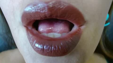 Snapshot of miss_evoleth2 chatting on 21, 4, 2026 Miss Evoleth online show from 21, 4, 2026