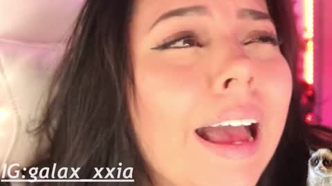  Elisabeth  IG galax xxia       online show from 20, 12, 2025