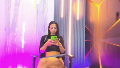 Snapshot of miss_isa19 chatting on 25, 5, 2026 miss_isa19 online show from 25, 5, 2026