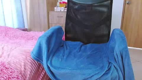 Snapshot of miss_issaa chatting on 23, 2, 2025 Isabella online show from 23, 2, 2025