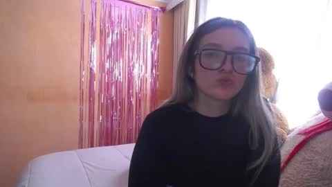 lilieth  online show from 9, 12, 2024