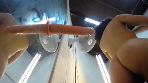 mia online show from 29, 11, 2025