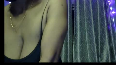 Snapshot of miss_mahi69 chatting on 24, 4, 2026 Mahi online show from 24, 4, 2026