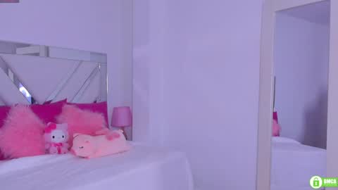   online show from 15, 12, 2024