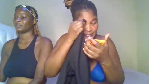 Snapshot of miss_milly1 chatting on 28, 5, 2026 MILLY online show from 28, 5, 2026