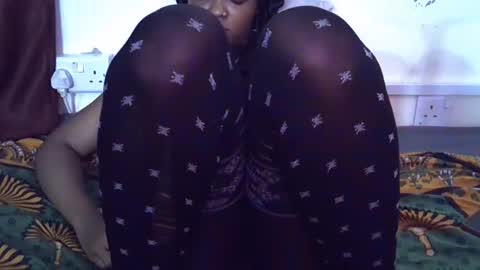 Snapshot of miss_rihanna2 chatting on 30, 10, 2025 miss_rihanna2 online show from 30, 10, 2025