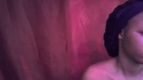 Snapshot of miss_rihanna2 chatting on 10, 11, 2025 miss_rihanna2 online show from 10, 11, 2025