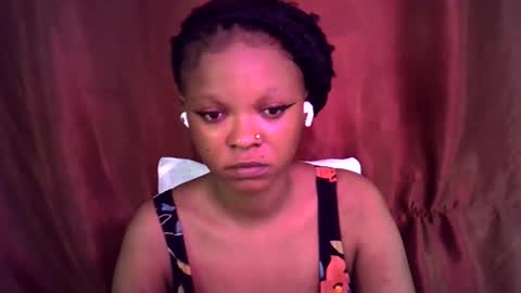 Snapshot of miss_rihanna2 chatting on 14, 11, 2025 miss_rihanna2 online show from 14, 11, 2025