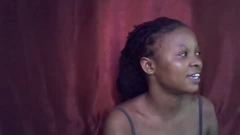 Snapshot of miss_rihanna2 chatting on 16, 11, 2025 miss_rihanna2 online show from 16, 11, 2025