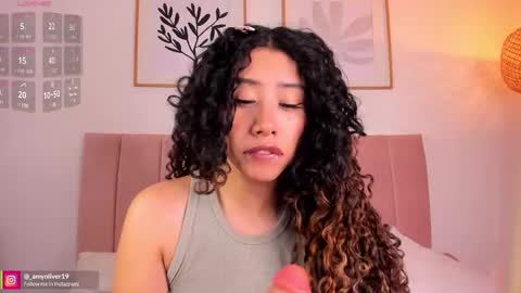 Amy Olivera online show from 25, 2, 2025