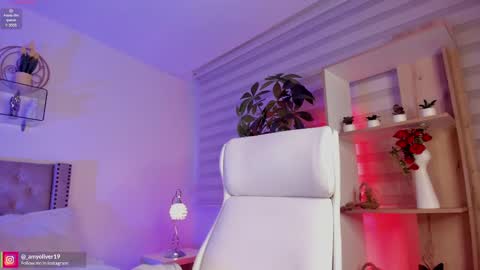 Amy Olivera online show from 6, 3, 2025