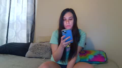 Snapshot of miss_sunshine01 chatting on 23, 2, 2026 Bella online show from 23, 2, 2026