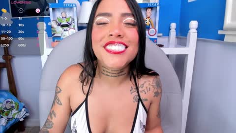 Vaiolette online show from 15, 1, 2025