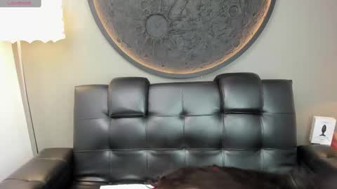 Vaiolette online show from 24, 2, 2025