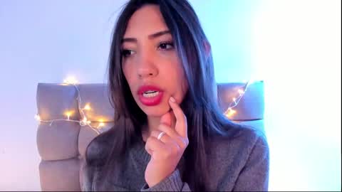 Miss Veronica online show from 3, 2, 2025