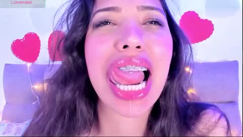 Miss Veronica online show from 12, 2, 2025