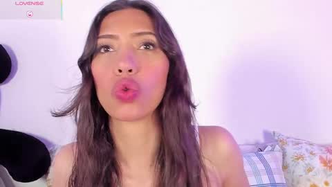 Miss Veronica online show from 6, 3, 2025