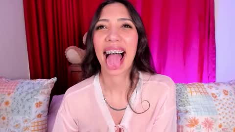 Miss Veronica online show from 1, 10, 2025