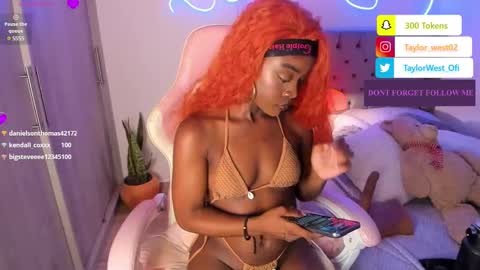 Snapshot of miss_west chatting on 27, 2, 2025 Tay Tay Independent Model online show from 27, 2, 2025