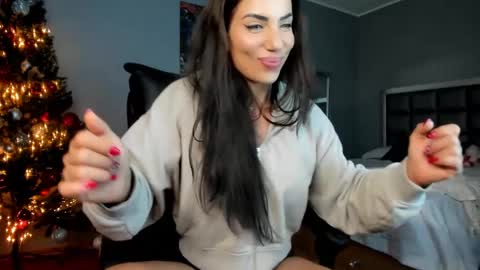 Alesyamuscledoll online show from 17, 12, 2024