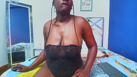 Miss Evelyn  online show from 22, 12, 2024