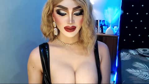 Snapshot of misschannel4sub chatting on 12, 1, 2025 PRIESTESS CHANNEL online show from 12, 1, 2025