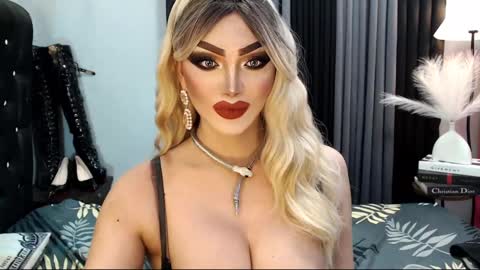 Snapshot of misschannel4sub chatting on 16, 2, 2025 PRIESTESS CHANNEL online show from 16, 2, 2025