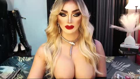 Snapshot of misschannel4sub chatting on 18, 2, 2025 PRIESTESS CHANNEL online show from 18, 2, 2025