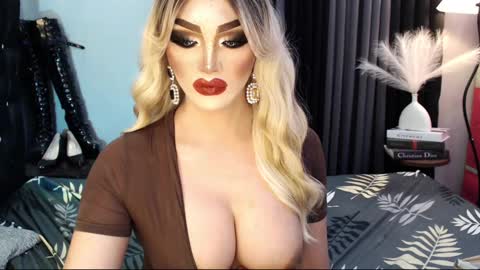 Snapshot of misschannel4sub chatting on 2, 3, 2025 PRIESTESS CHANNEL online show from 2, 3, 2025