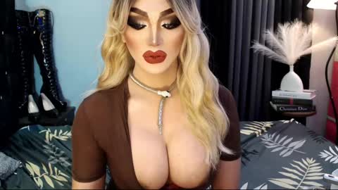 Snapshot of misschannel4sub chatting on 3, 3, 2025 PRIESTESS CHANNEL online show from 3, 3, 2025