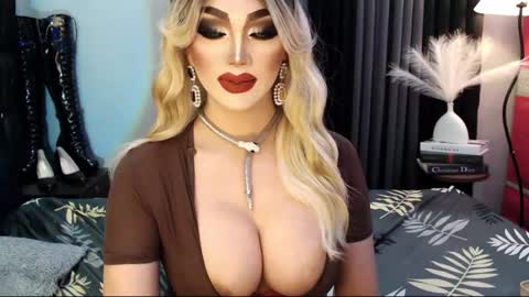 Snapshot of misschannel4sub chatting on 3, 3, 2025 PRIESTESS CHANNEL online show from 3, 3, 2025