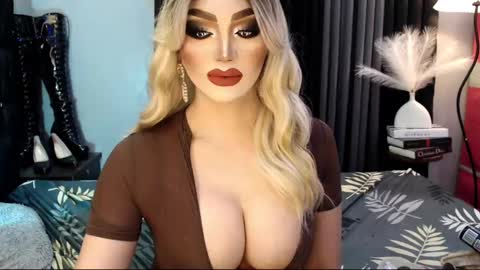 Snapshot of misschannel4sub chatting on 5, 3, 2025 PRIESTESS CHANNEL online show from 5, 3, 2025