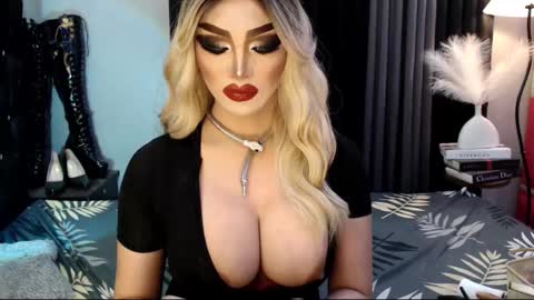 Snapshot of misschannel4sub chatting on 9, 3, 2025 PRIESTESS CHANNEL online show from 9, 3, 2025