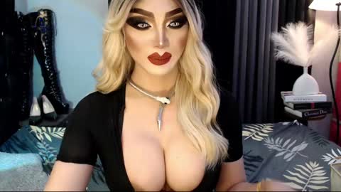 Snapshot of misschannel4sub chatting on 10, 3, 2025 PRIESTESS CHANNEL online show from 10, 3, 2025