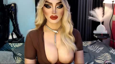 Snapshot of misschannel4sub chatting on 10, 3, 2025 PRIESTESS CHANNEL online show from 10, 3, 2025