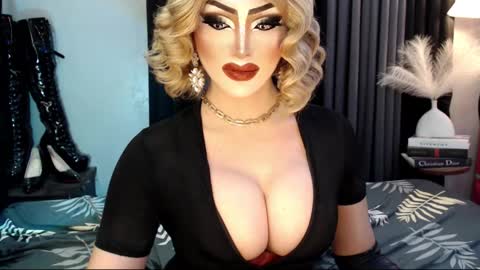 Snapshot of misschannel4sub chatting on 15, 9, 2025 PRIESTESS CHANNEL online show from 15, 9, 2025