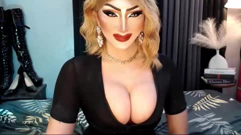 Snapshot of misschannel4sub chatting on 27, 9, 2025 PRIESTESS CHANNEL online show from 27, 9, 2025