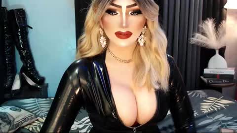 Snapshot of misschannel4sub chatting on 29, 9, 2025 PRIESTESS CHANNEL online show from 29, 9, 2025